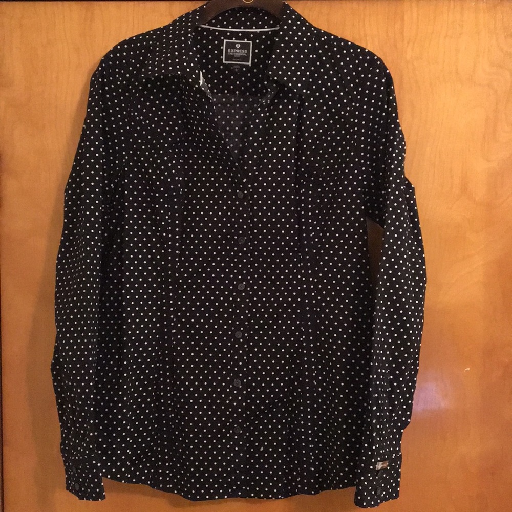 Express Women’s The Essential Shirt